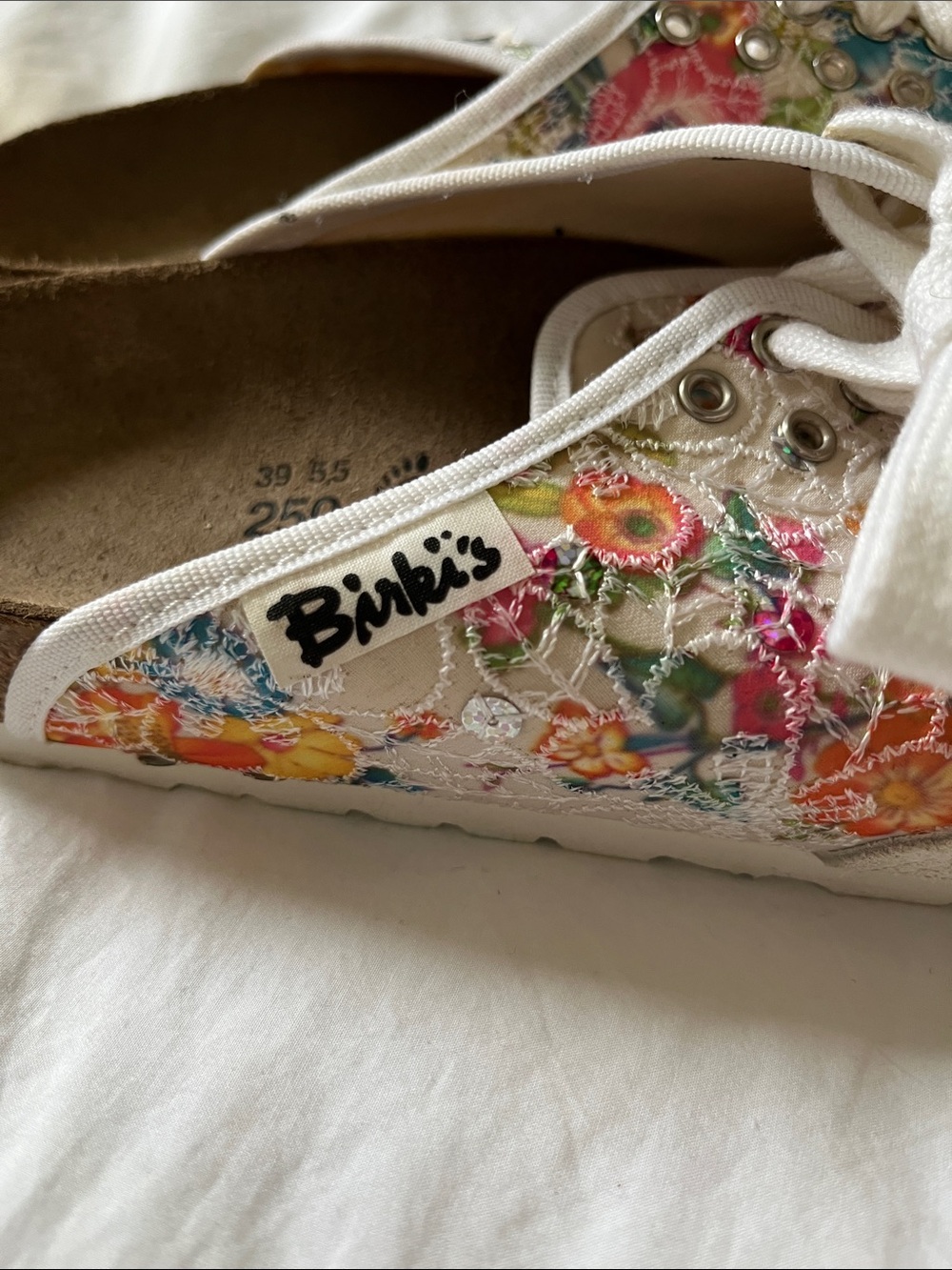 Birkenstocks Birki’s women’s size 39 US 8 floral slip on lace sequin embroidery - Picture 8 of 10